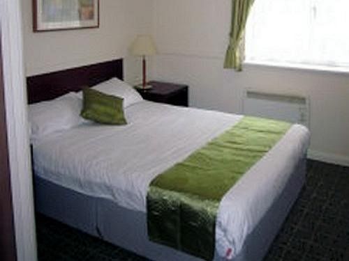 Holroyd Arms Apartamento Guildford Exterior foto